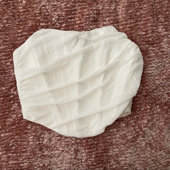 White corset - Picture 2 of 5